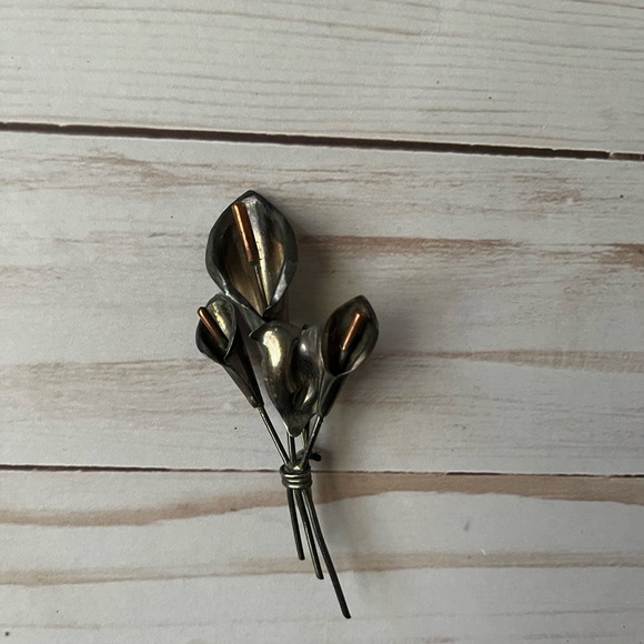 Set of 7 Vintage and vintage Style Brooches - Picture 12 of 15